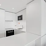 Guestready - Center With Balcony Lägenhet *