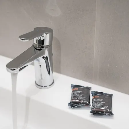 Guestready - Center With Balcony *