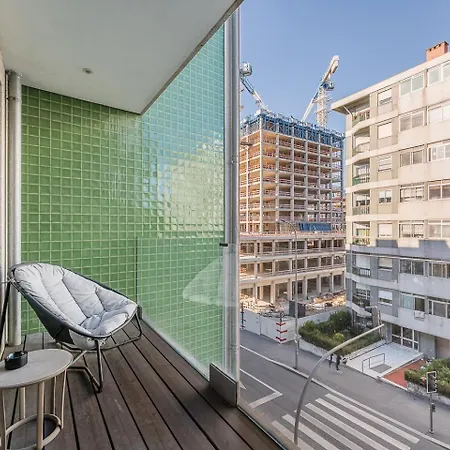 Guestready - Center With Balcony דירה