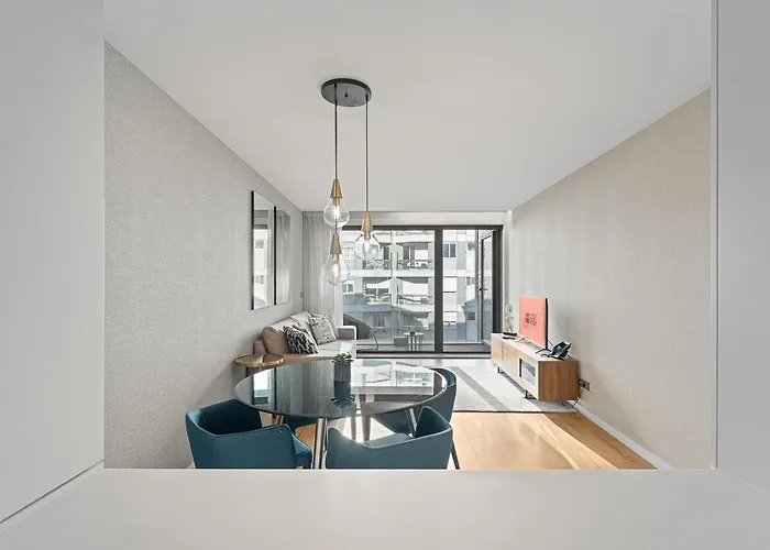 Lägenhet Guestready - Center With Balcony Oporto