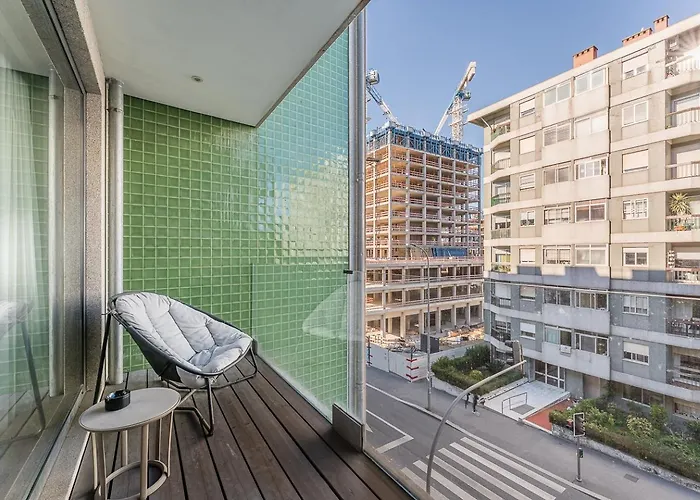 Guestready - Center With Balcony Lägenhet