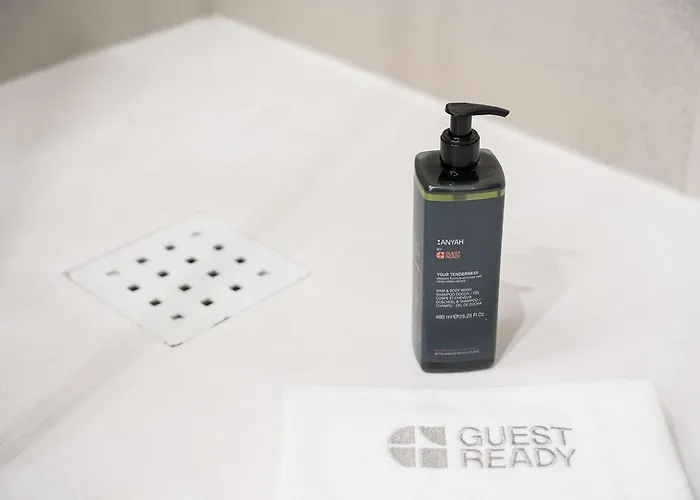 Guestready - Center With Balcony Apartman *